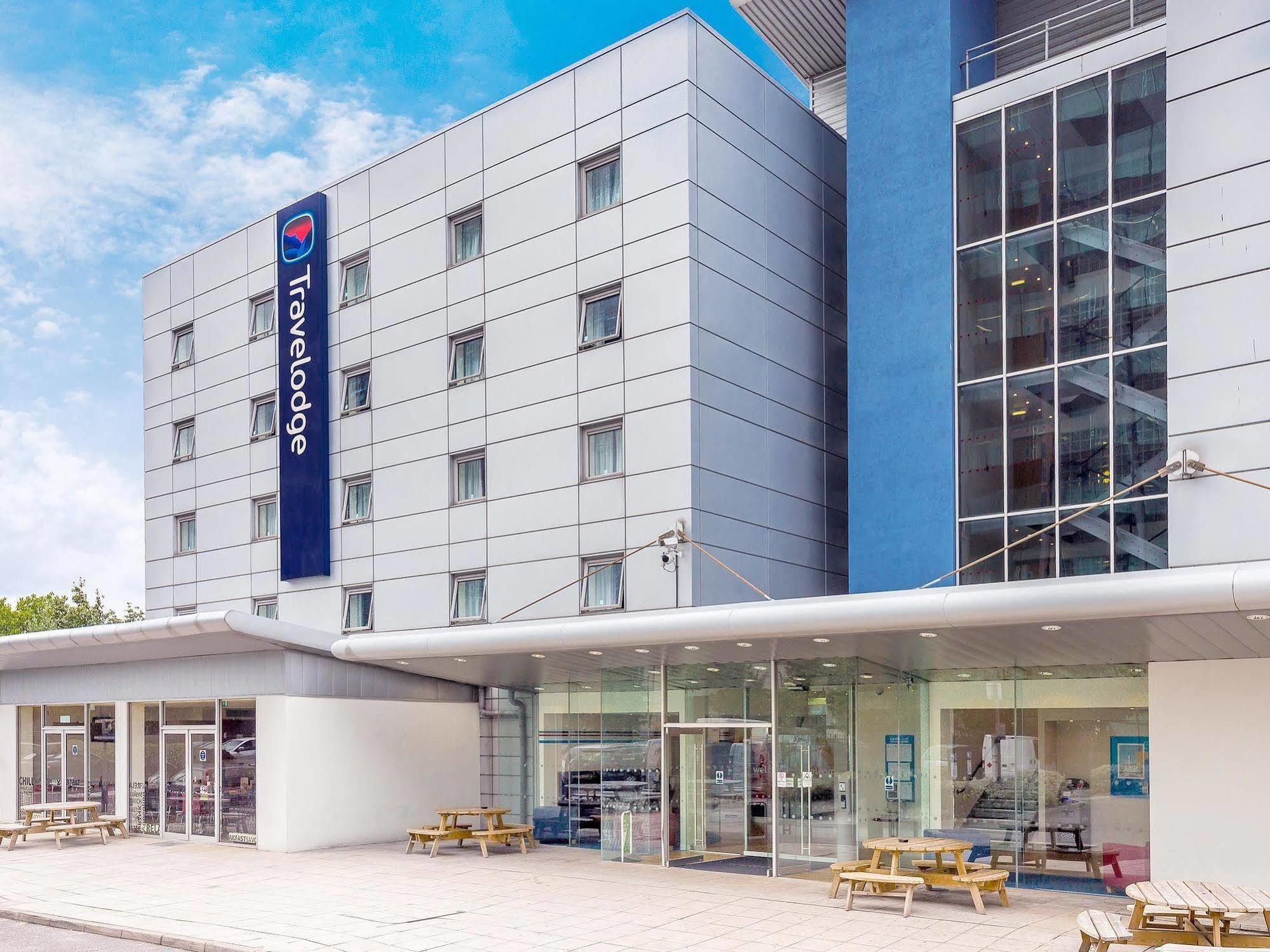 Travelodge London Docklands Exterior photo