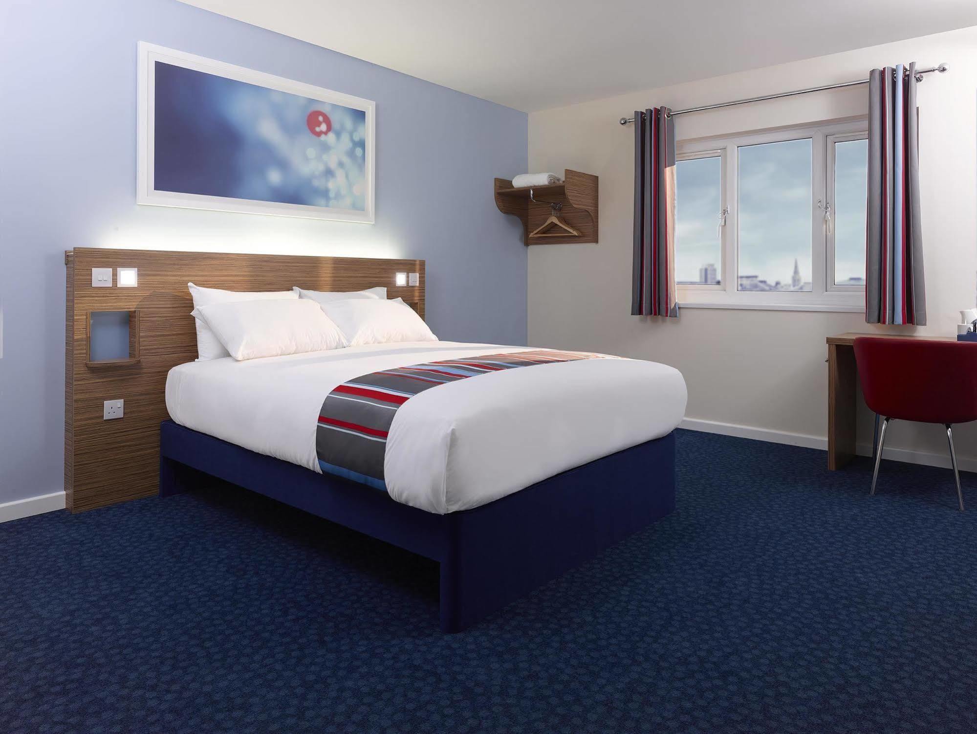 Travelodge London Docklands Exterior photo