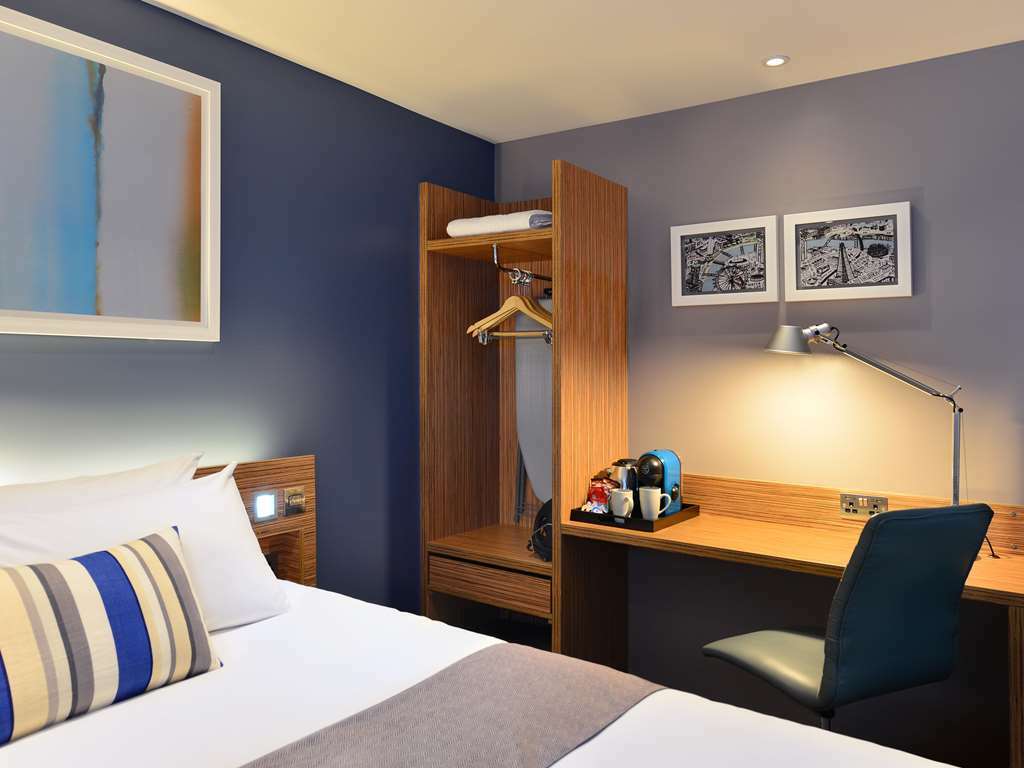 Travelodge London Docklands Room photo